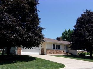 602 W Karen Dr, Decatur, IL 62526