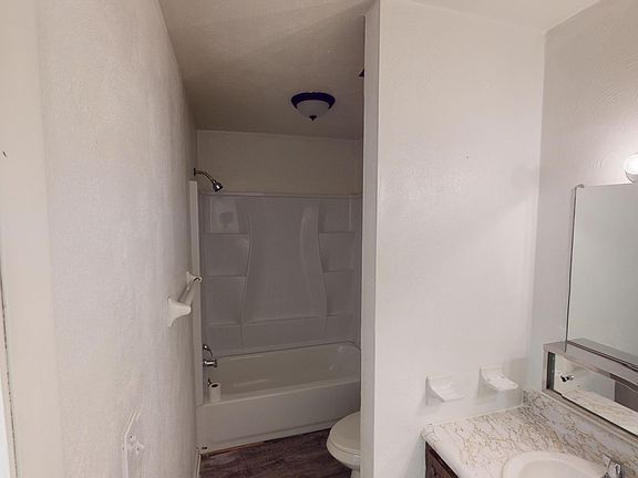 5th image of 124 Chestnut St #206