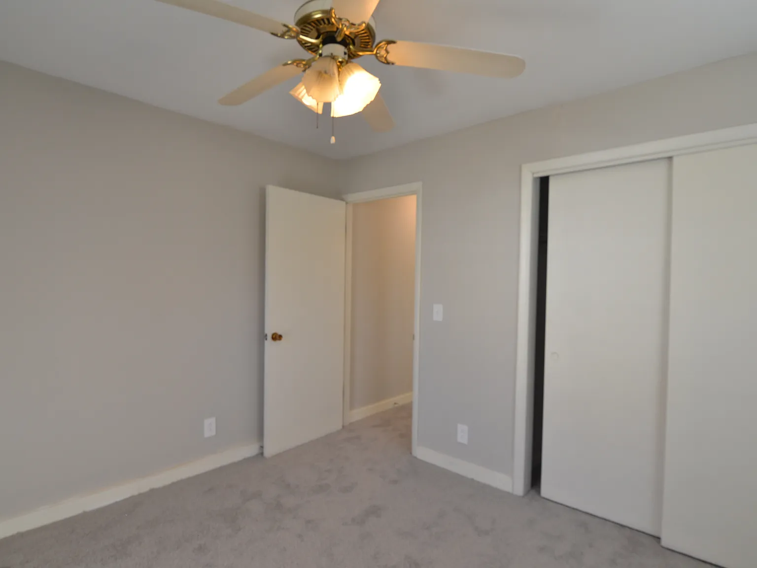 2 bed, 850 sqft, $1,095 — Photo 3