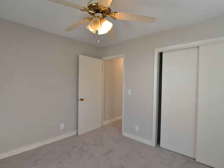 252 Hartwell Ave — Photo 3