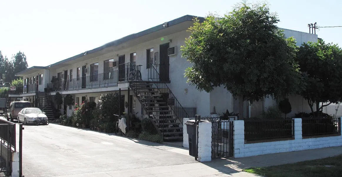 2 bed, 600 sqft, $2,250 — Photo 1