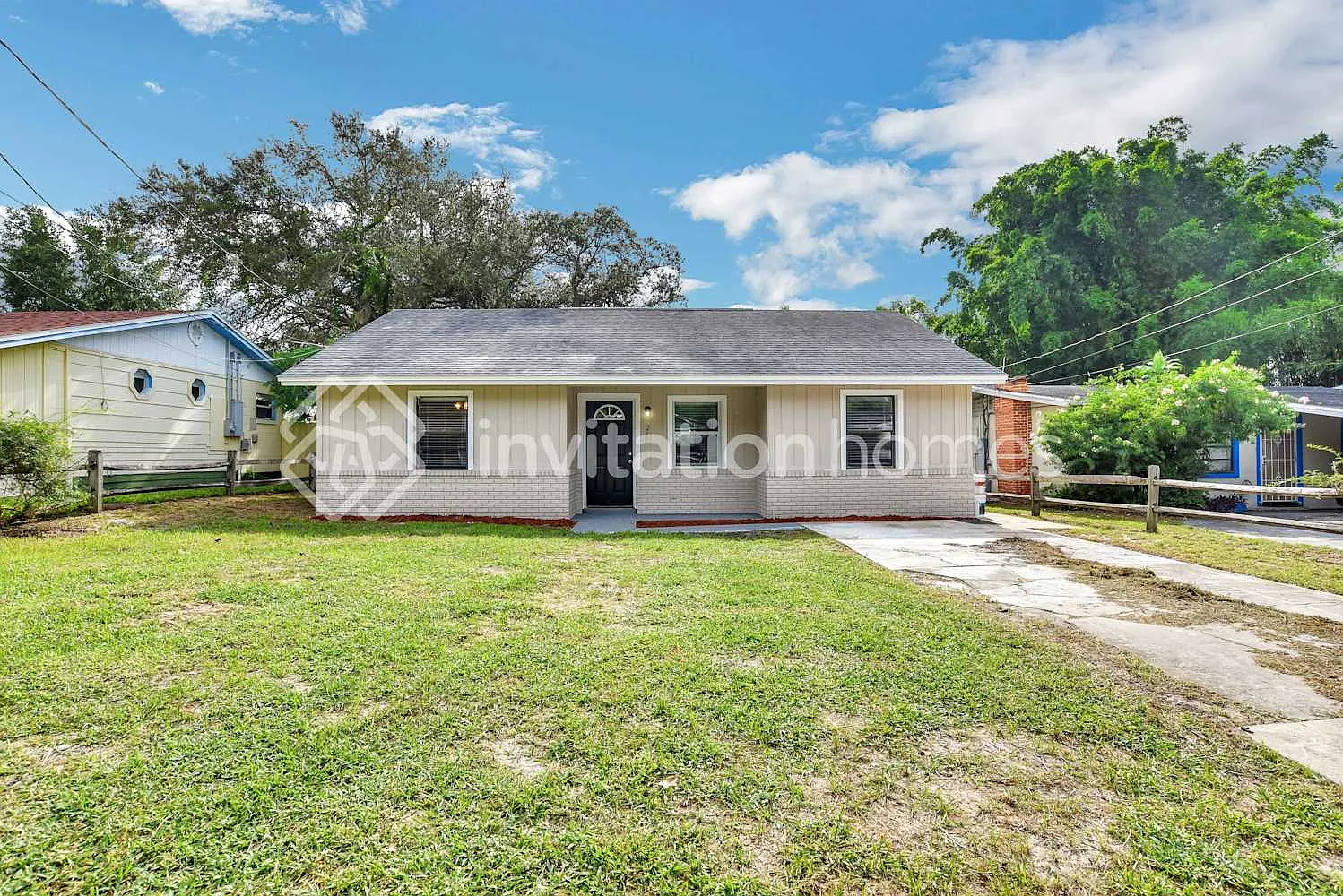 243 Crabtree Ave Orlando, FL 32835 — Photo 1
