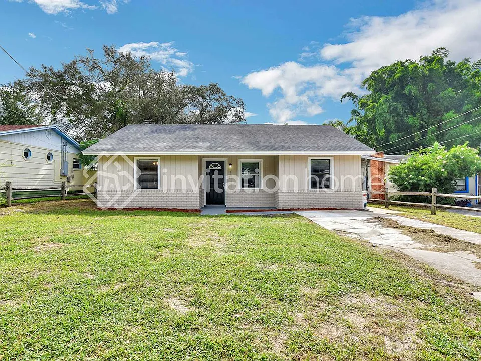 243 Crabtree Ave