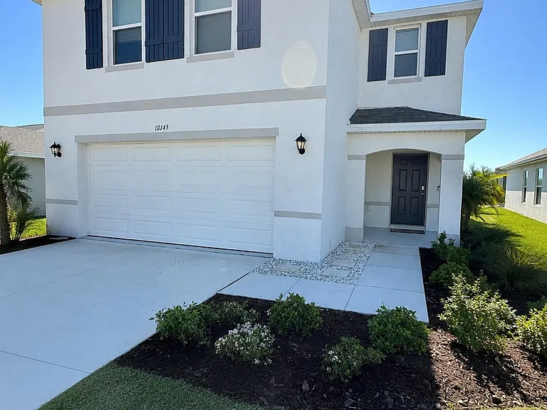 10145 Charlotte Dr — Photo 1