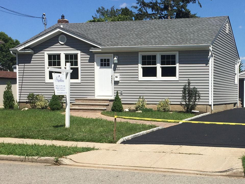 2nd image of 231 Park Ln