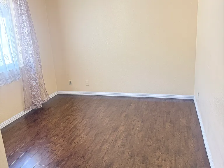 506 N Chapel Ave #E — Photo 6