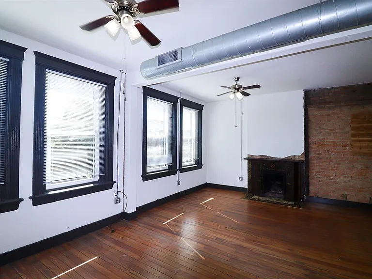2611 Vine St — Photo 25