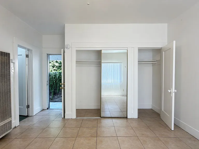 227 Lime Ave — Photo 2