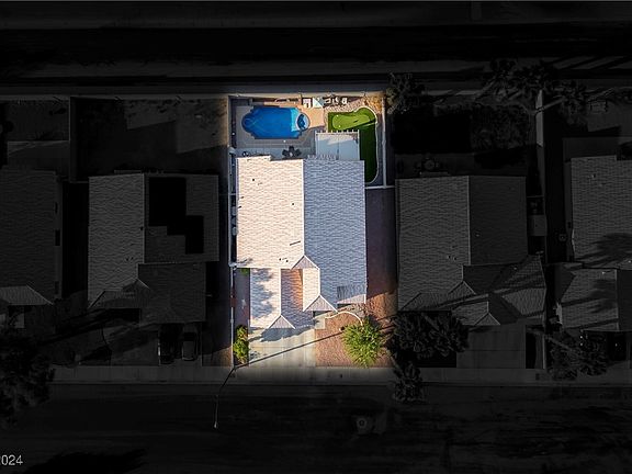 5th image of 4418 Cinema Ave