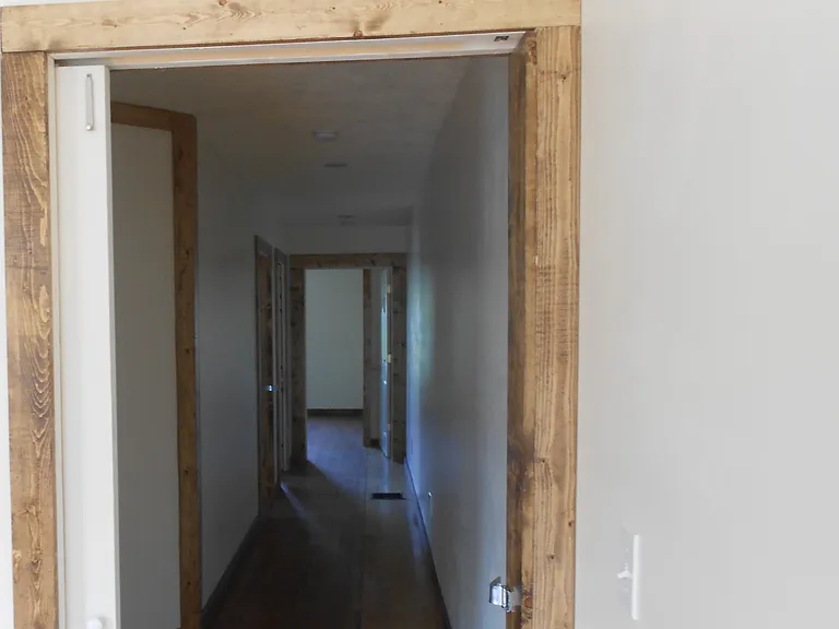 2333 Victor St — Photo 8