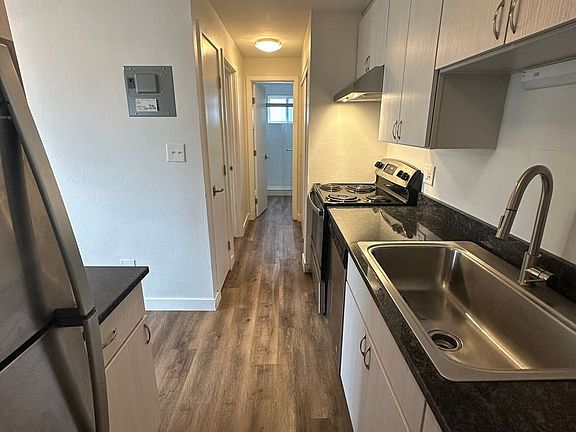 5th image of 3377 S Clarkson St #107