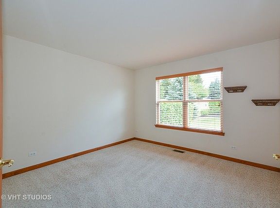 5th image of 3162 Renard Ln