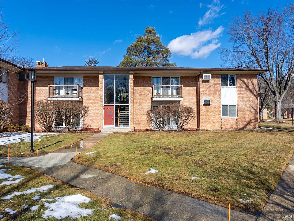1st image of 1205 Island Dr APT 201