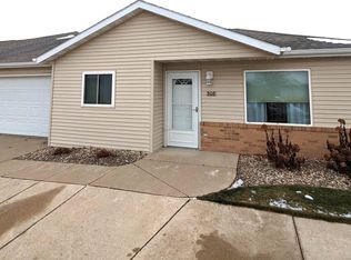 508 4th St SE, Waukon, IA 52172
