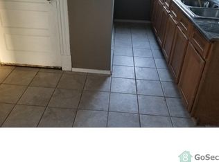 17 Daytona St #2, Springfield, MA 01108