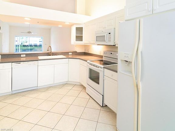 3rd image of 2373 Hidden Lake Ct APT 8