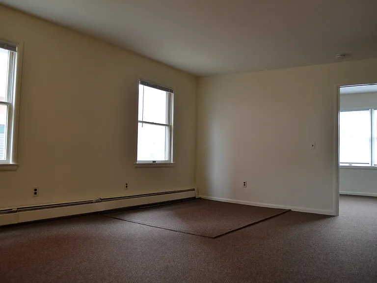 50 Cook Ave #1A — Photo 3