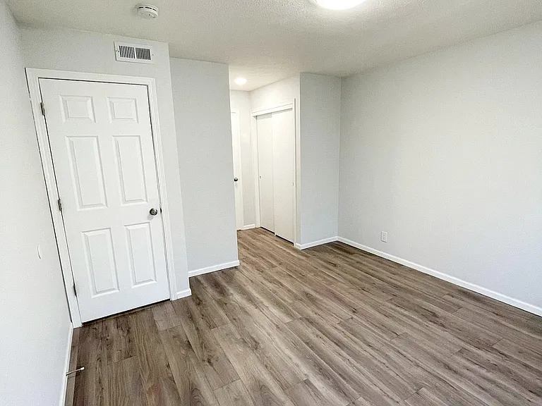 4915 Huntington Ave #6 — Photo 20