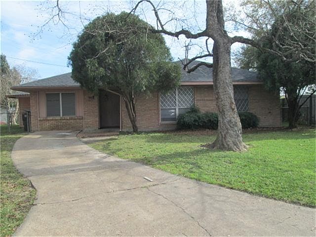 1st image of 3012 Barksdale Dr