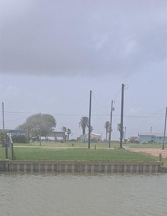 2nd image of 1147 County Road 202 Gulfview Dr
