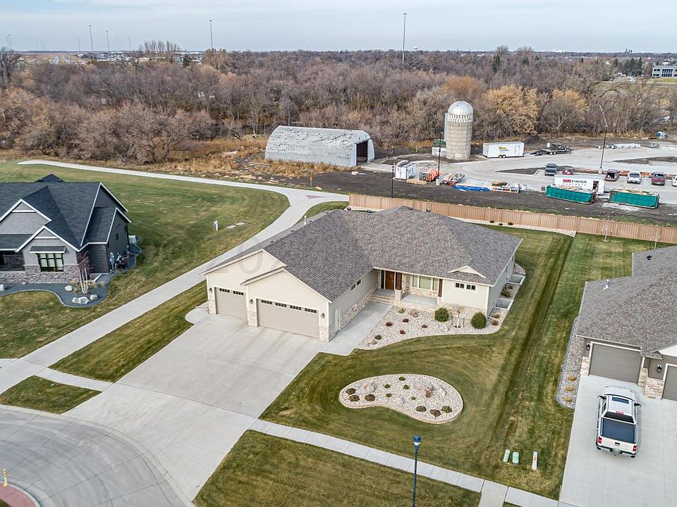 2320 Rivers Bend Dr E, West Fargo, ND 58078 Zillow