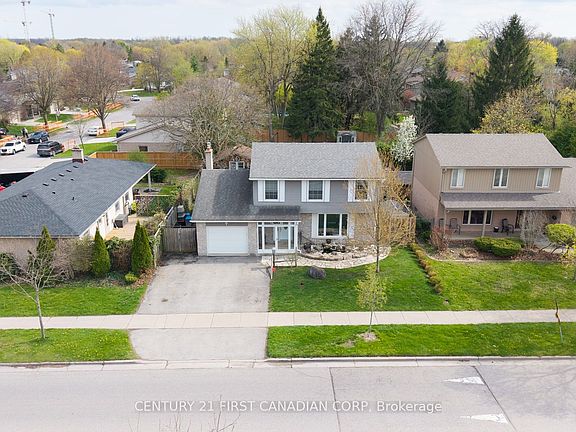 3rd image of 1093 Viscount Rd
