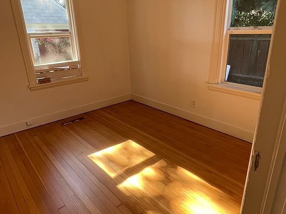 5th image of 246 Maple St