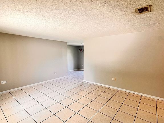 5th image of 3135 Black Pine Ave