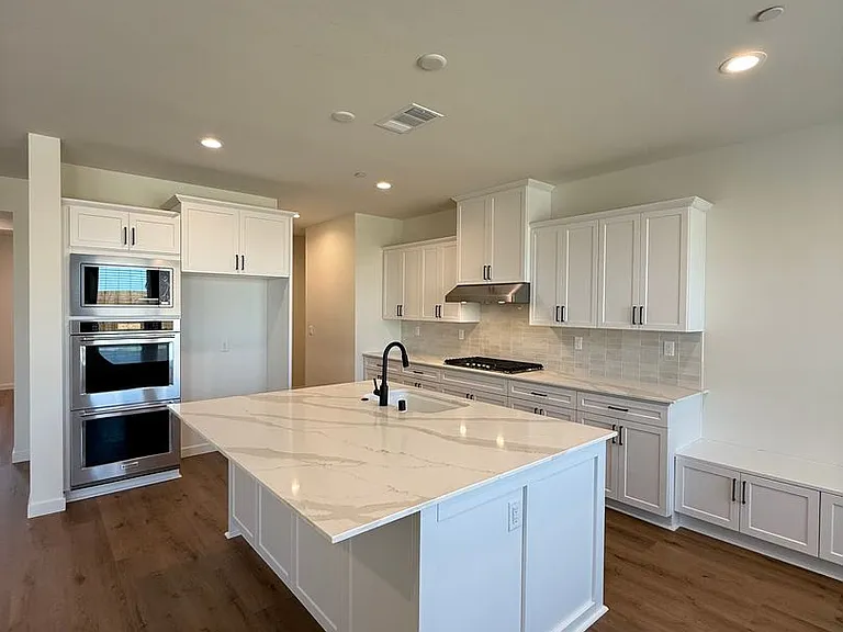 16806 Mairs Dr — Photo 12