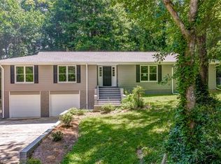 706 Woodhaven Dr, Woodstock, GA 30188