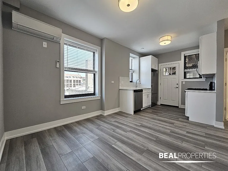 3943.5 N Janssen Ave #E2 — Photo 3