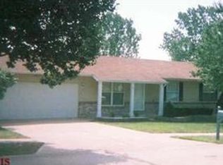 6036 La Chateau Ct, Saint Louis, MO 63129