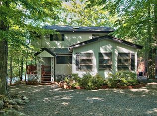 569 Lakeview Dr W, Lake Ariel, PA 18436