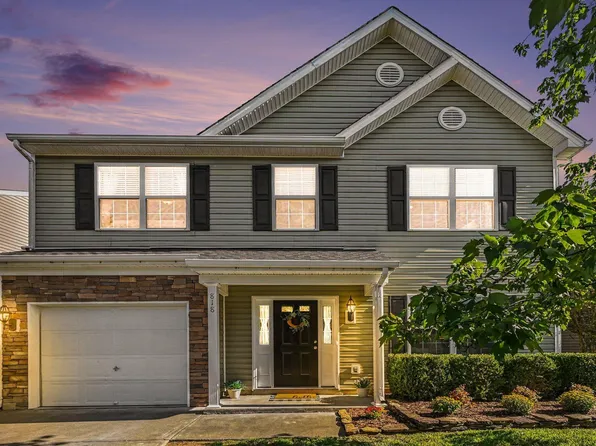 818 Woodside Park Ln, Durham, NC 27704
