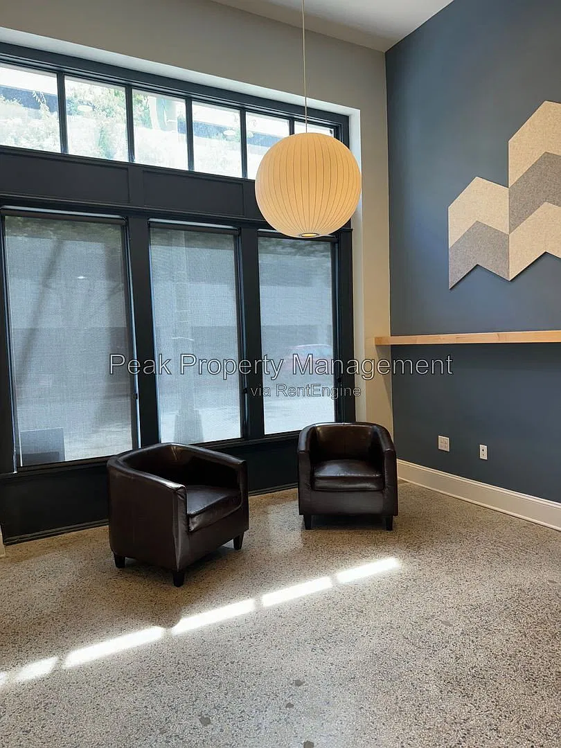 114 N 3rd St — Photo 1