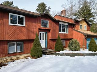 35 Dolly Pond Rd, Exeter, RI 02822