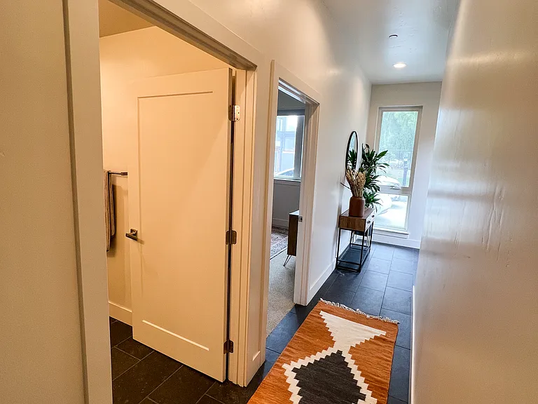 2478 Victoria Ave #101 — Photo 10