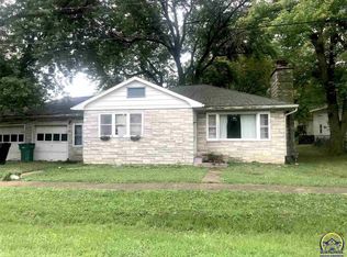 809 Broadway St, Valley Falls, KS 66088