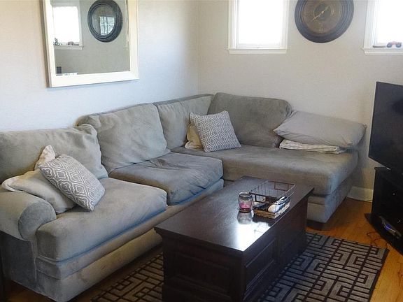 4th image of 1136 Saint Francois St