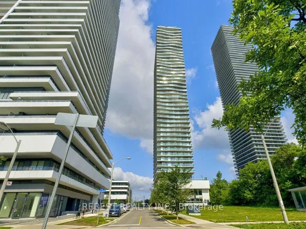 33 Shore Breeze Dr, Toronto, ON