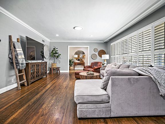 5th image of 2303 W Sunset Drive