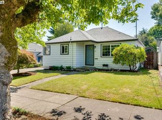 25 SE 87th Ave, Portland, OR 97216