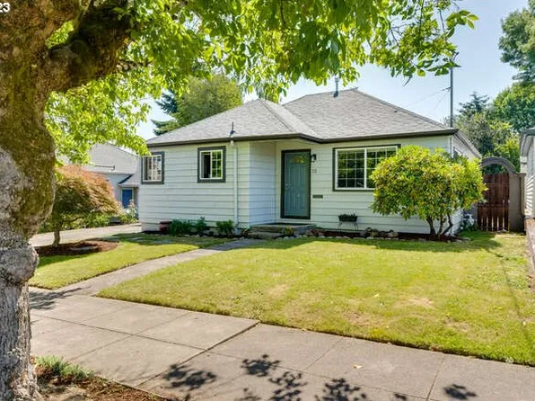 25 SE 87th Ave, Portland, OR 97216