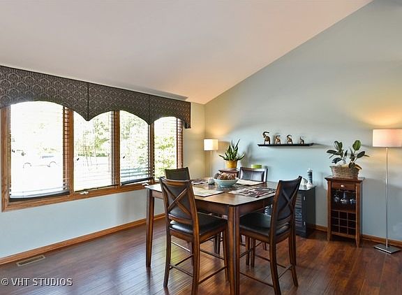 2nd image of 2907 Carol Dr