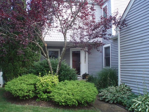 2nd image of 6 Turnberry Cir #113B