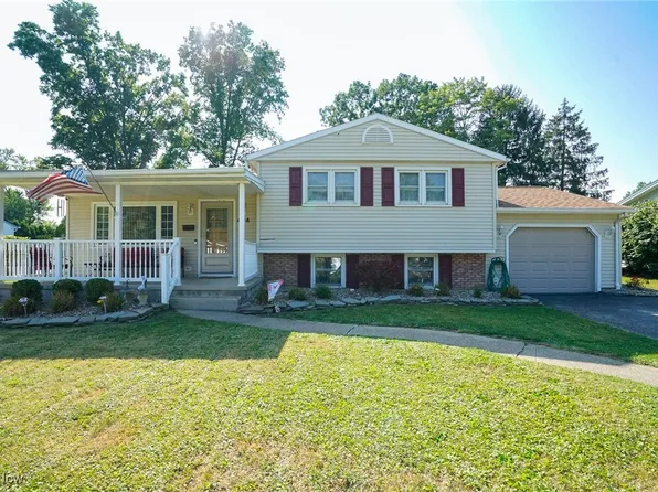 424 Hood Dr, Canfield, OH 44406
