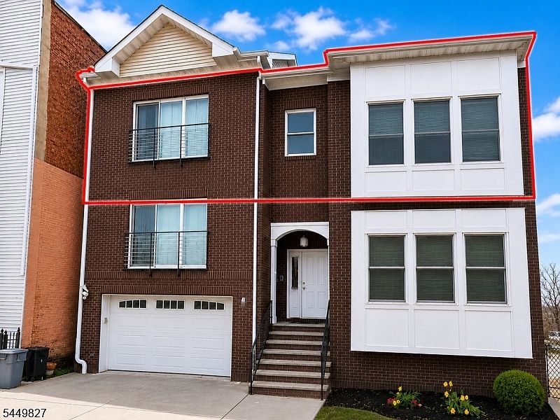 1st image of 54-56 Oriental St #2