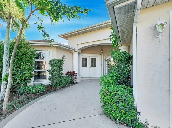 6944 NW Daffodil Lane, Port St Lucie, FL 34983