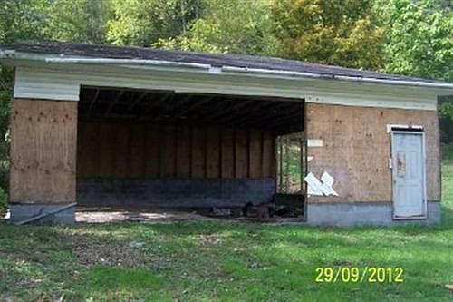 3rd image of 348 County Road 402
