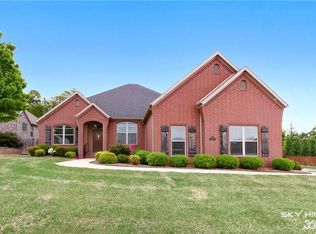 3700 N Dupont Ave, Fayetteville, AR 72704